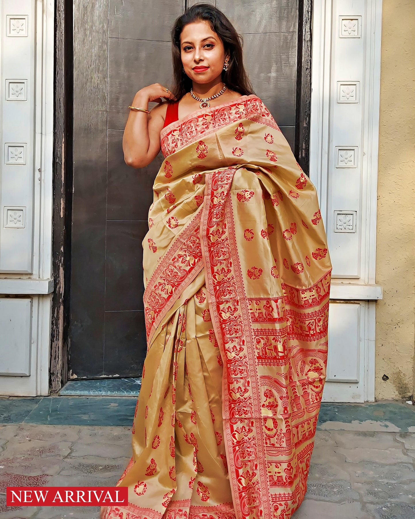 AGOMONI - BALUCHARI SILK (CHANDAN & RED)