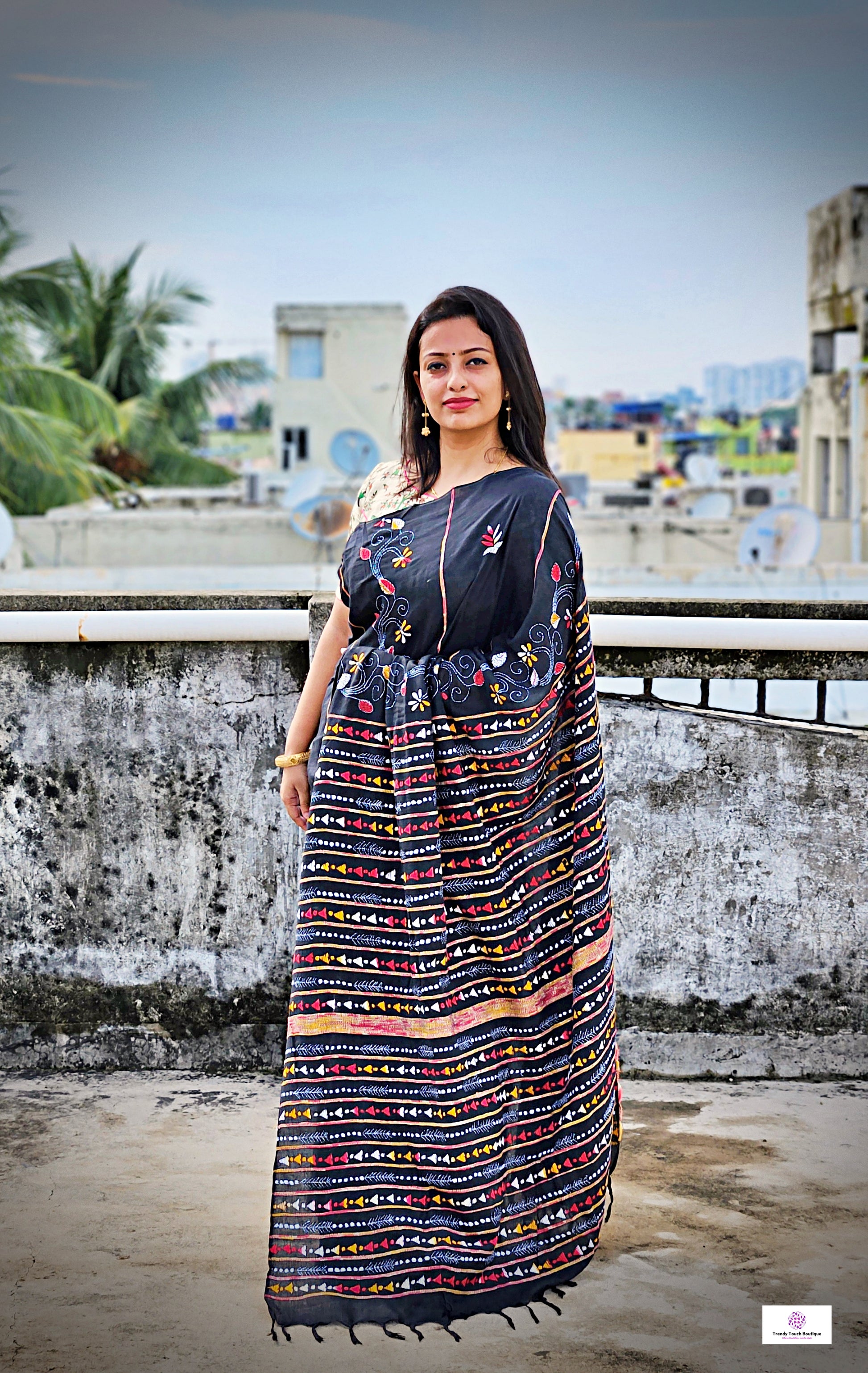 kantha hand embroidered black white yellow red thread work khesh khadi handloom saree best summer fabric for office wear and casual styling at summer celebration with blouse piece