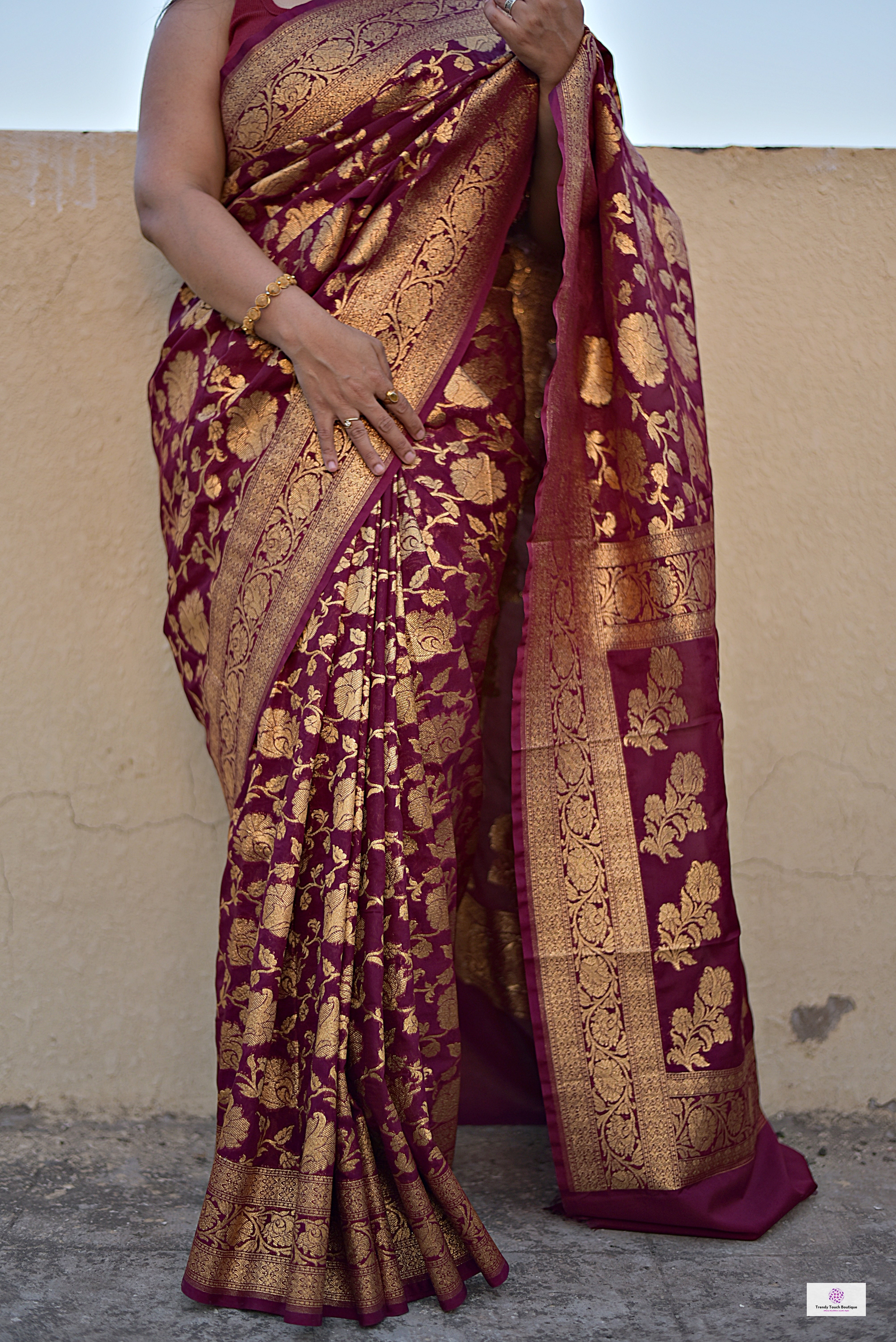 Divine Red Soft Banarasi Silk Saree With Angelic Blouse Piec