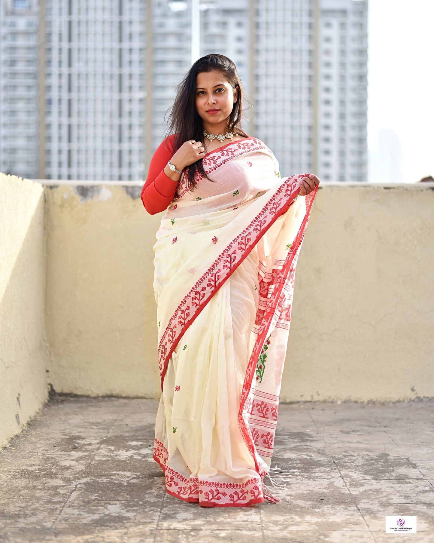 Phulia pure Bengal cotton handloom saree red white green saree for everyday regular wear saraswati puja ceremonies temple wear with blouse piece best price 