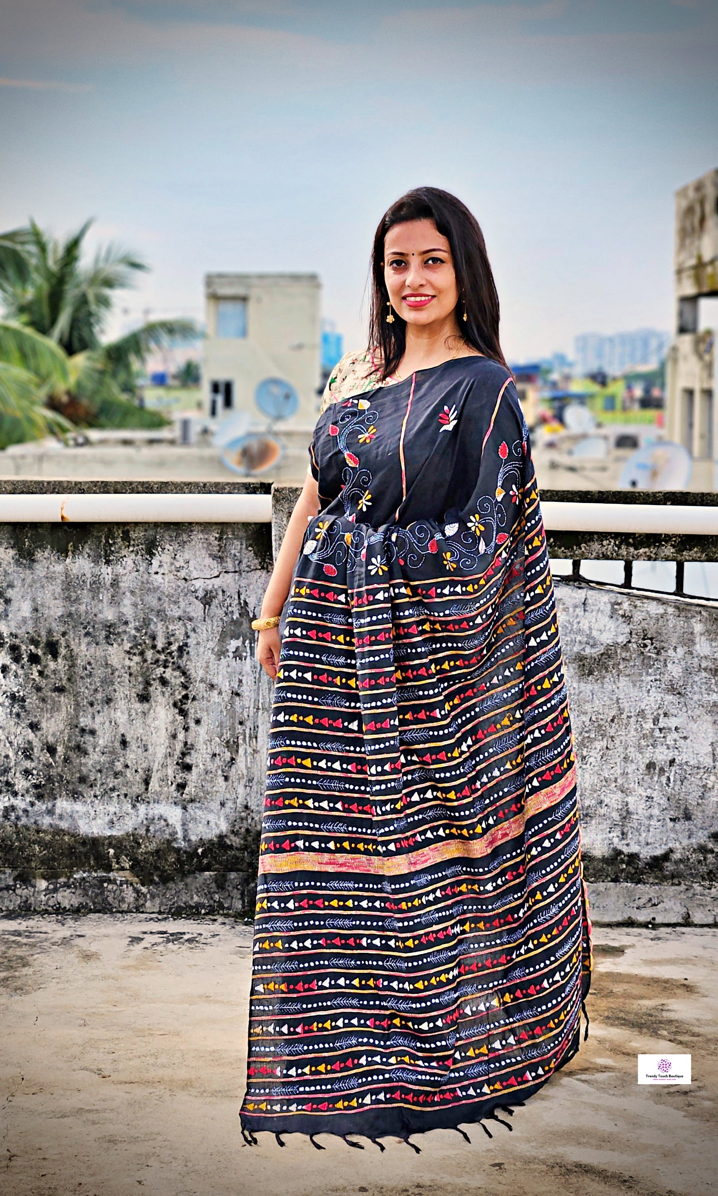 kantha hand embroidered black white yellow red thread work khesh khadi handloom saree best summer fabric for office wear and casual styling at summer celebration with blouse piece