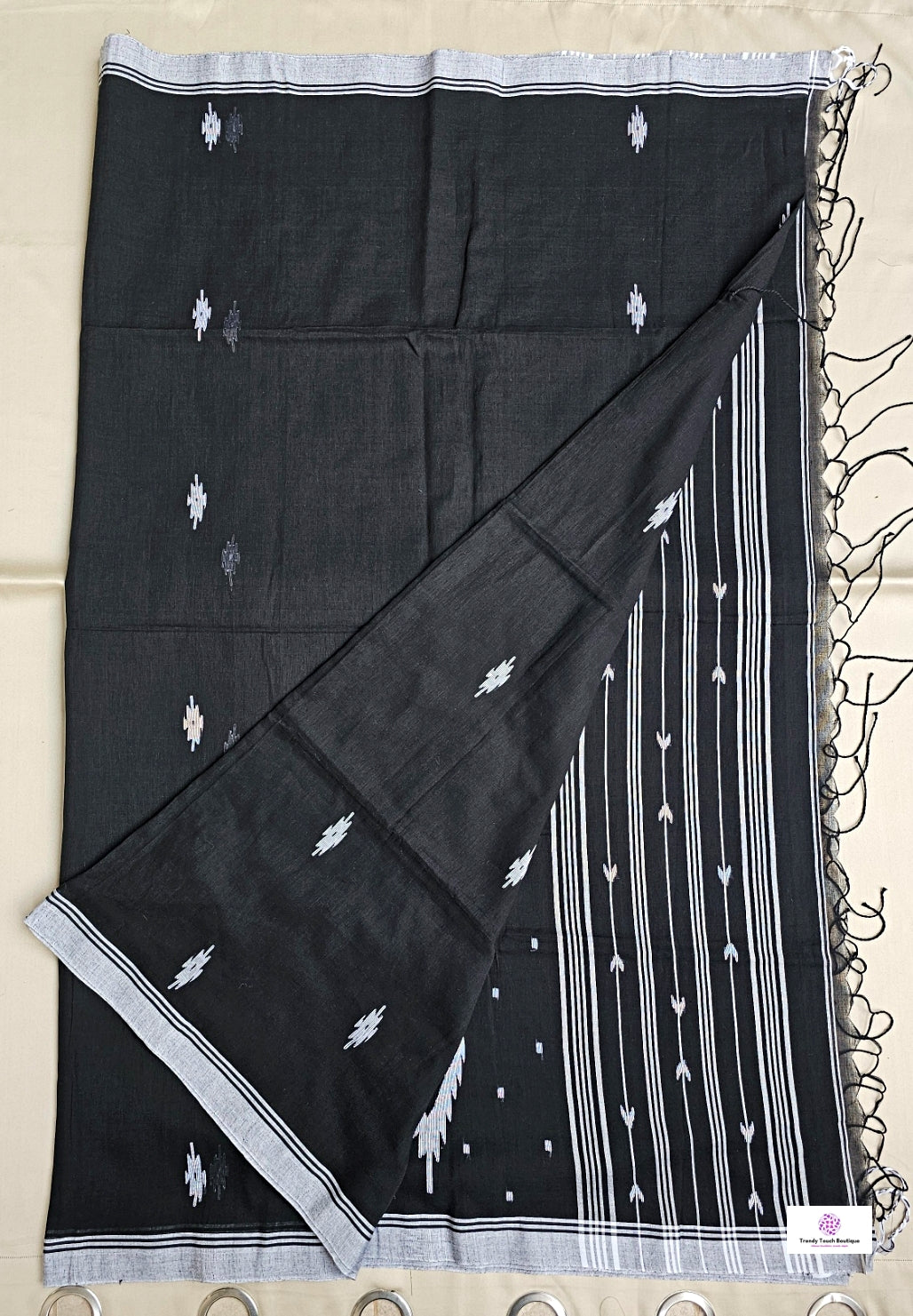 BLACK ROSE - MULCOTTON JAMDANI HANDLOOM SAREE (BLACK)