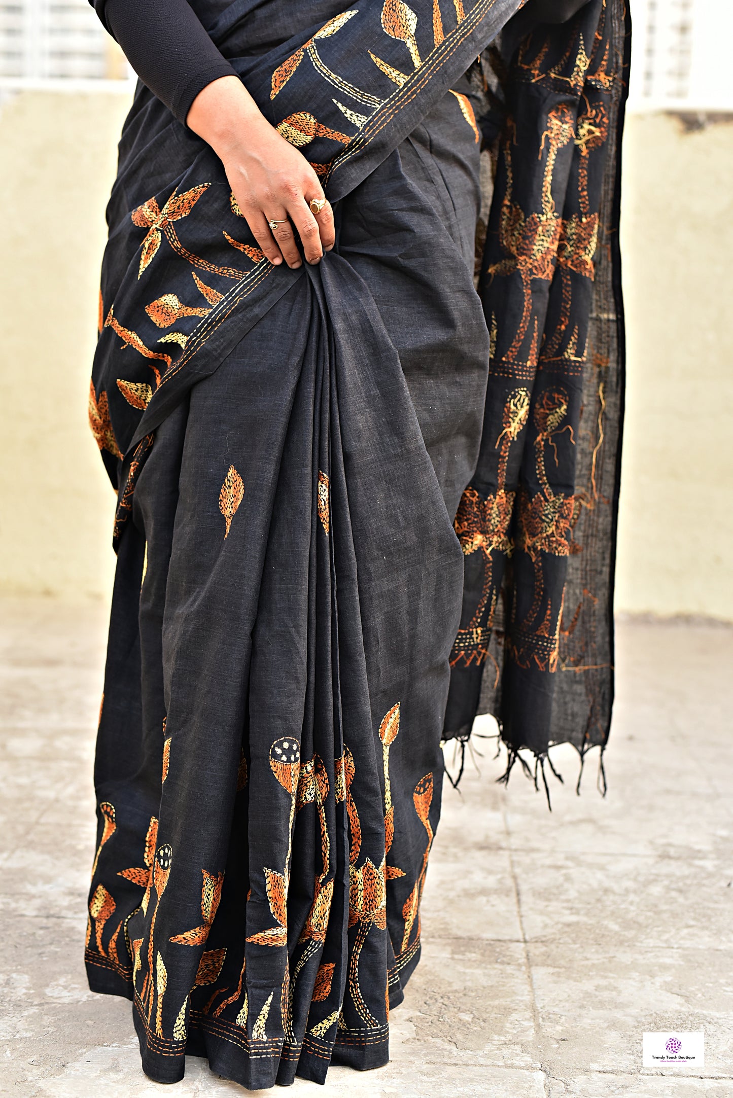 black cotton handloom kantha handembroidered famous lotus design best summer fabric best price with blouse piece summer celebrations saree