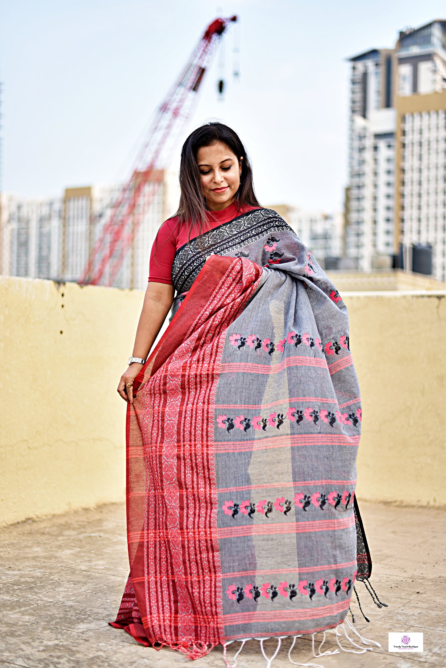 handpainted designer grey red begumpuri cotton handloom saree for formal and casual events and office meetings wedding and marriage function best price with blouse piece