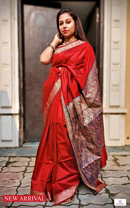 PARINEETA - KATAAN SILK (RED)