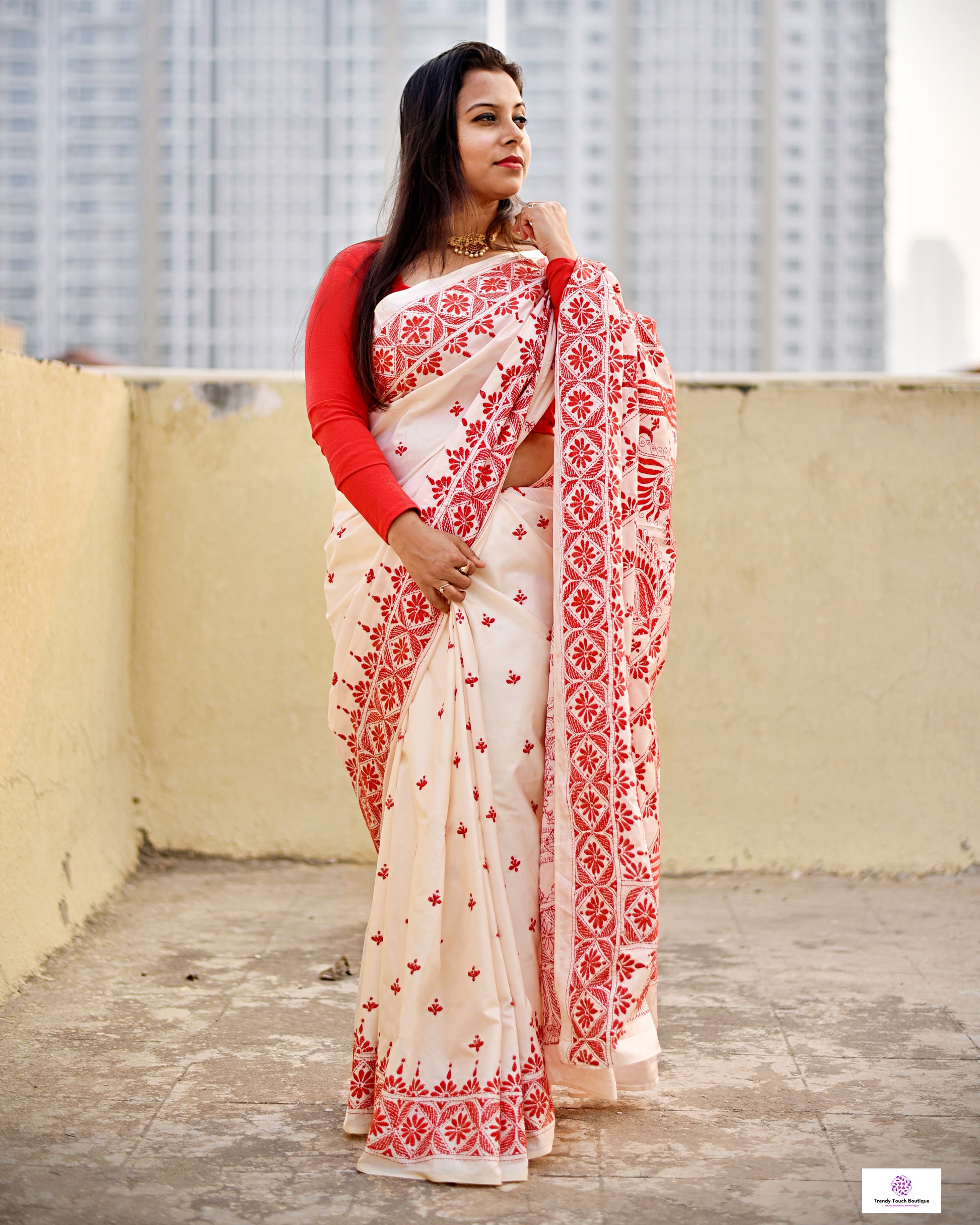 kantha stitch designer blended bangalore silk saree in offwhite and red thread work in traditional design with blouse piece and lightweight, soft, breathable for weddings, anniversary, special function, office events with blouse piece best price