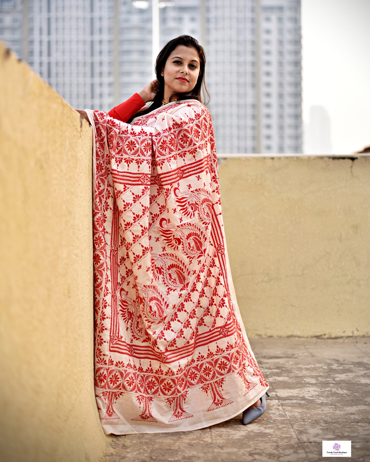 kantha stitch designer blended bangalore silk saree in offwhite and red thread work in traditional design with blouse piece and lightweight, soft, breathable for weddings, anniversary, special function, office events with blouse piece best price