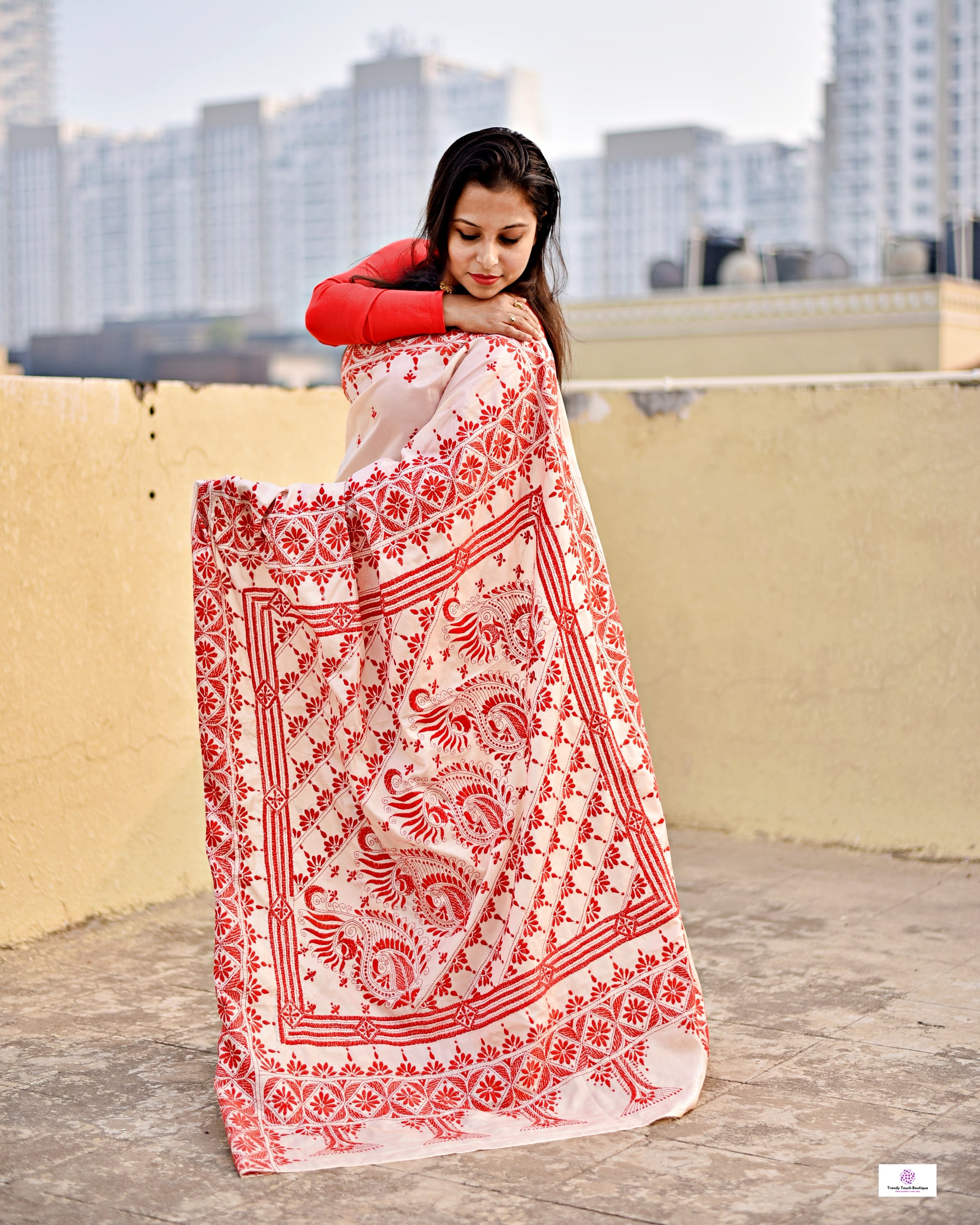 kantha stitch designer blended bangalore silk saree in offwhite and red thread work in traditional design with blouse piece and lightweight, soft, breathable for weddings, anniversary, special function, office events with blouse piece best price