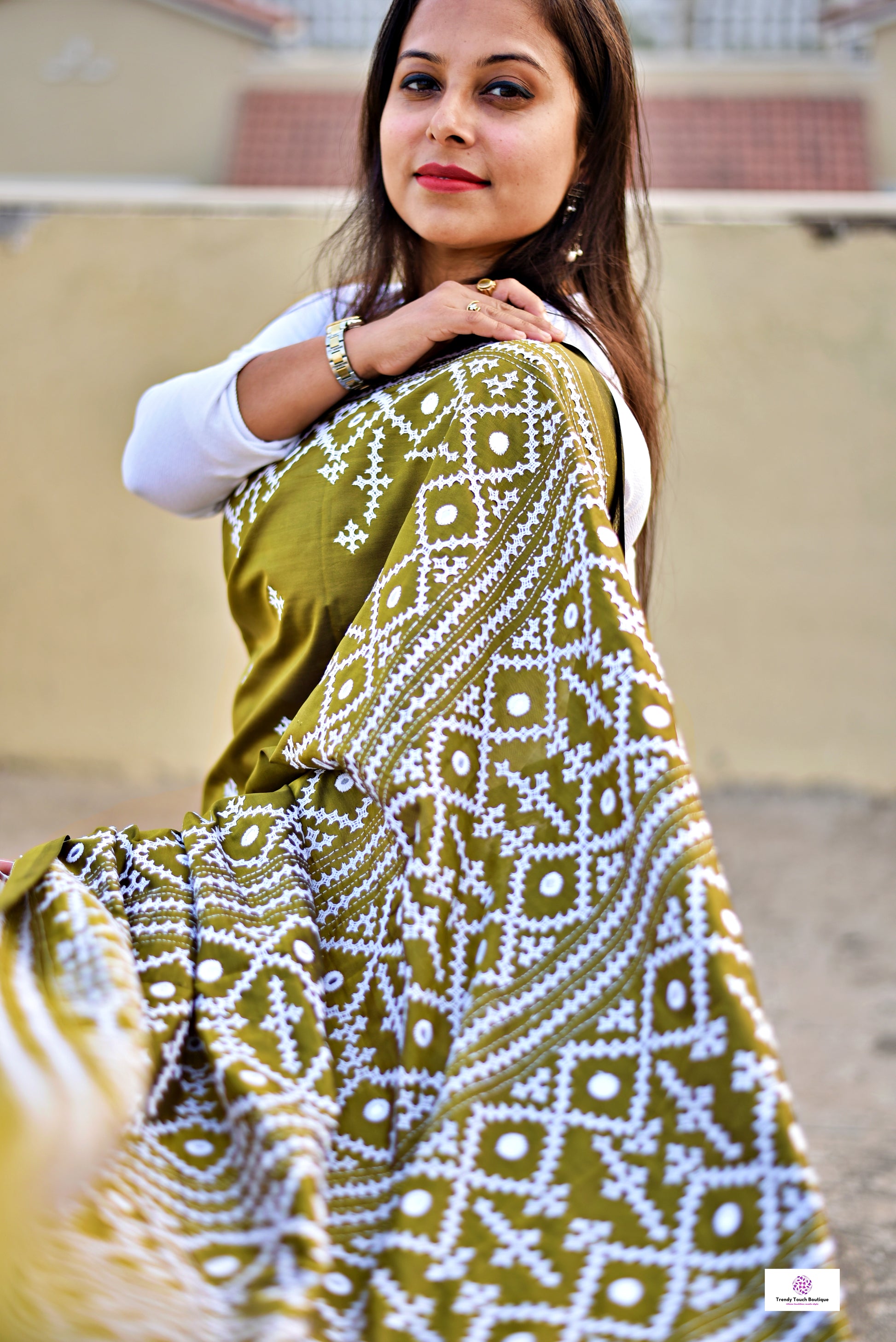 kutch or gujarati stitch mehndi green designer blended bangalore silk saree with white threadwork for wedding, marriage, special celebration or anniversary with blouse piece in best price