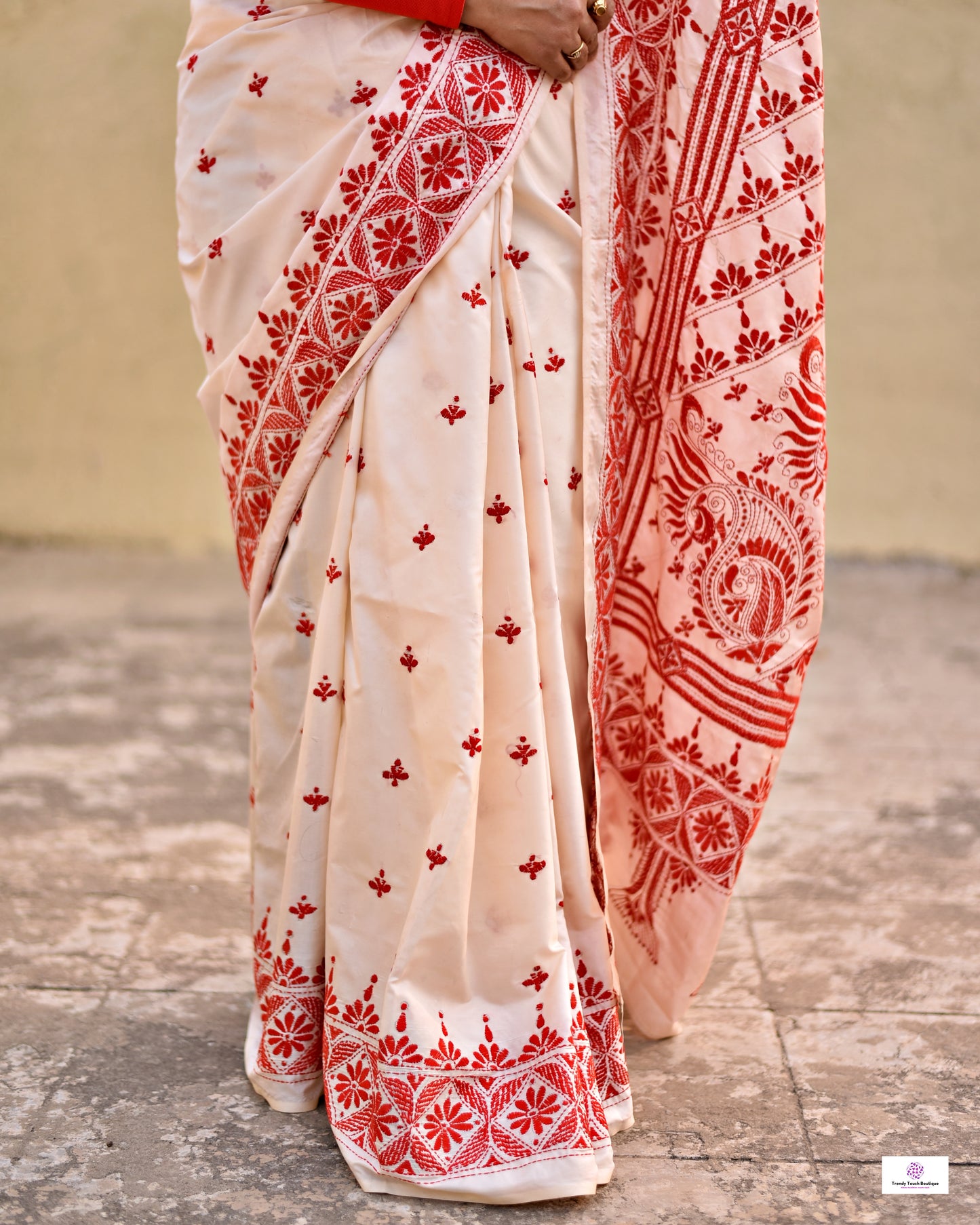 kantha stitch designer blended bangalore silk saree in offwhite and red thread work in traditional design with blouse piece and lightweight, soft, breathable for weddings, anniversary, special function, office events with blouse piece best price