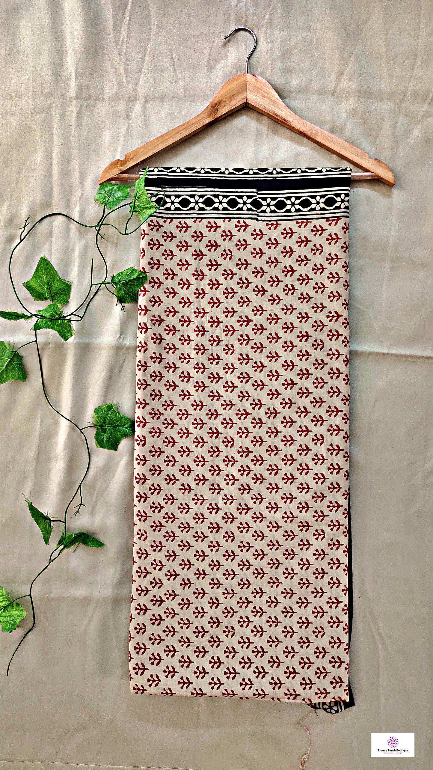 mulcotton handblock print best summer fabric office wear and everyday wear saree online best price with blouse piece black red and beige soft 
